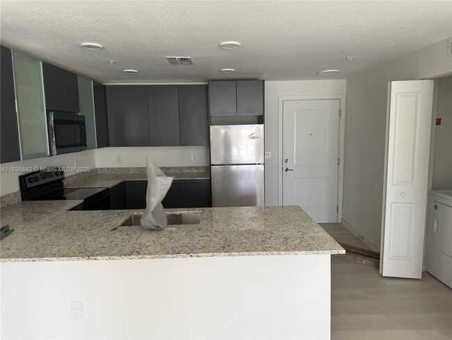 Building Photo - 5592 Pga Blvd