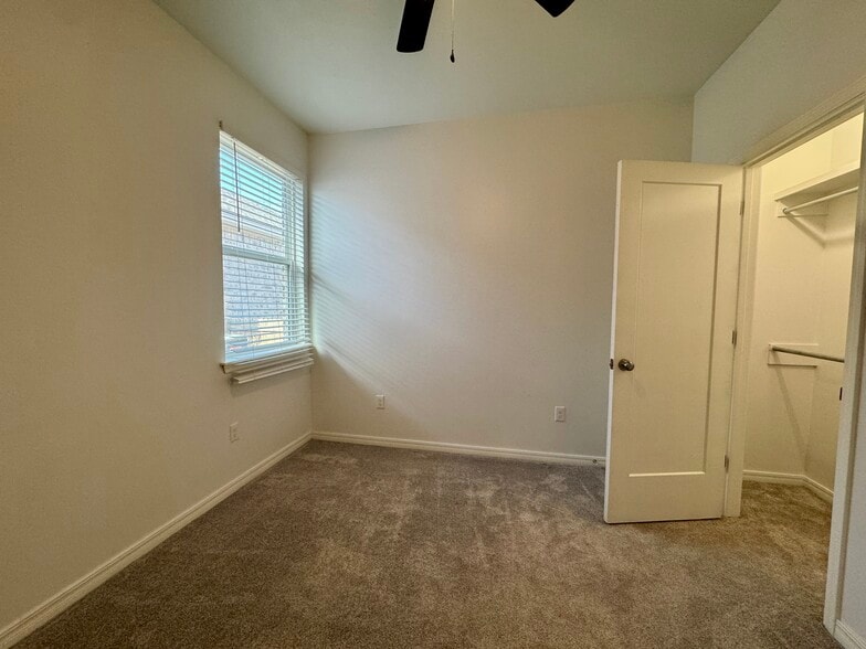 Bedroom 2 - 704 Hornady St