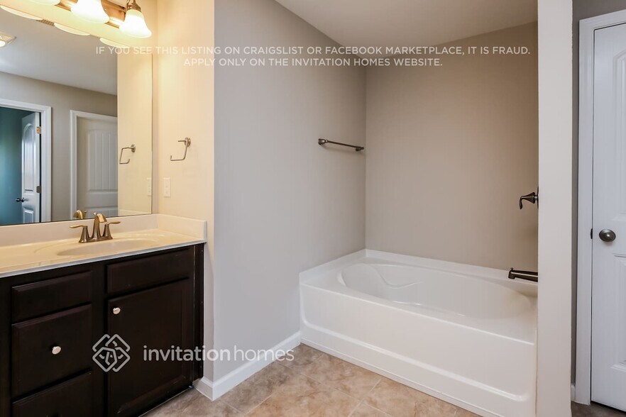 Building Photo - 1211 Fischer Trace