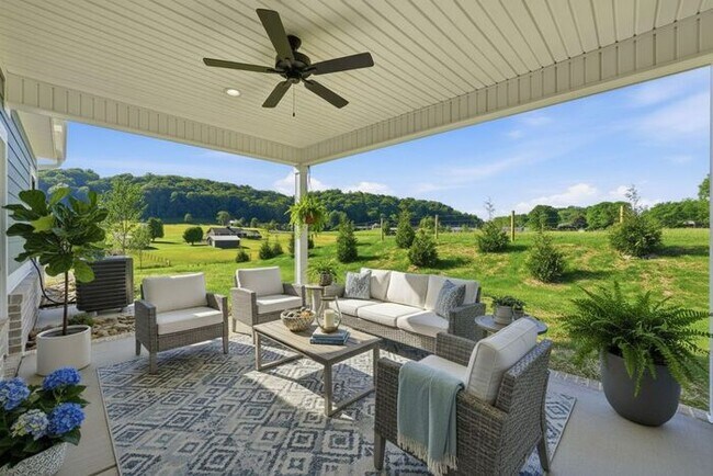 Building Photo - One-Level Living with Private Garage, Feels Like Home, Not an Apartment