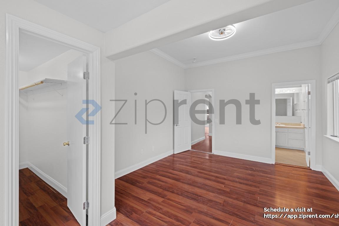 Building Photo - 7920 Hembree Ln