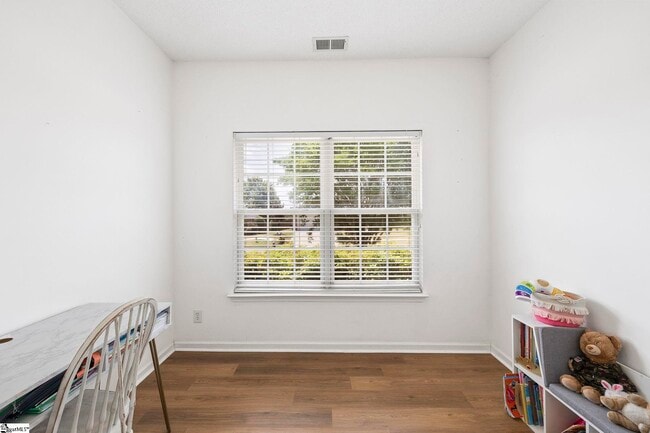 Building Photo - 317 N Sweetwater Hills Dr