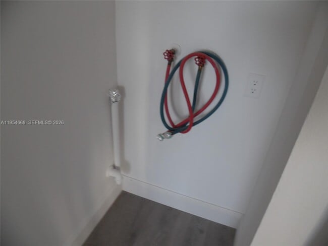 Building Photo - 20505 E Country Club Dr