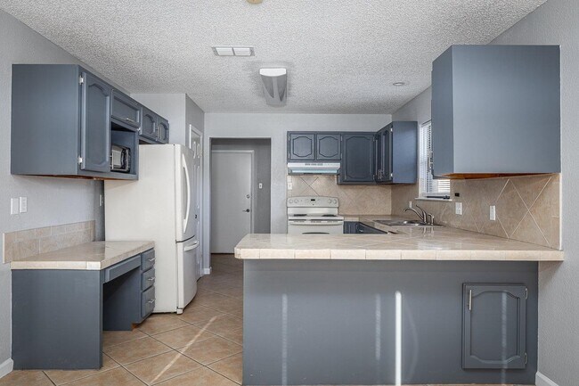 Building Photo - 210 Warbonnet Trail
