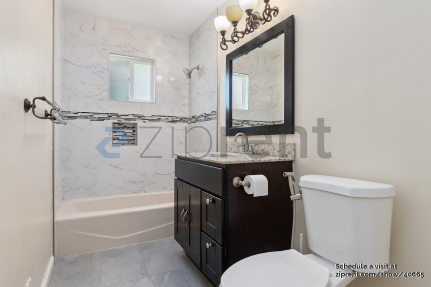 Building Photo - 792 Los Olivos Dr