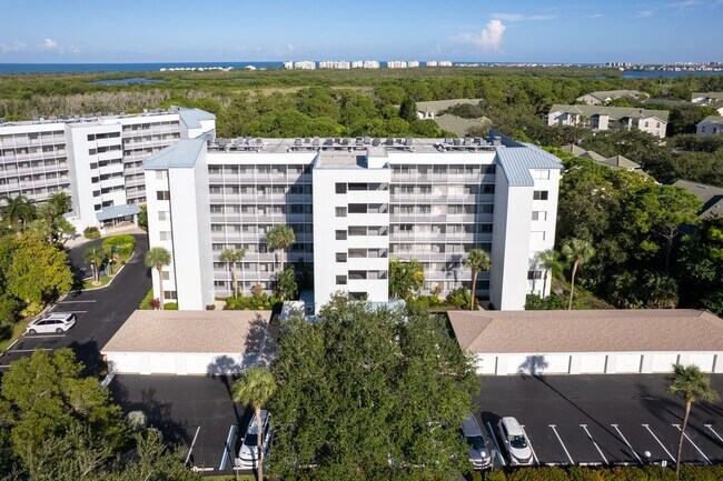 Building Photo - 285 Naples Cove Dr