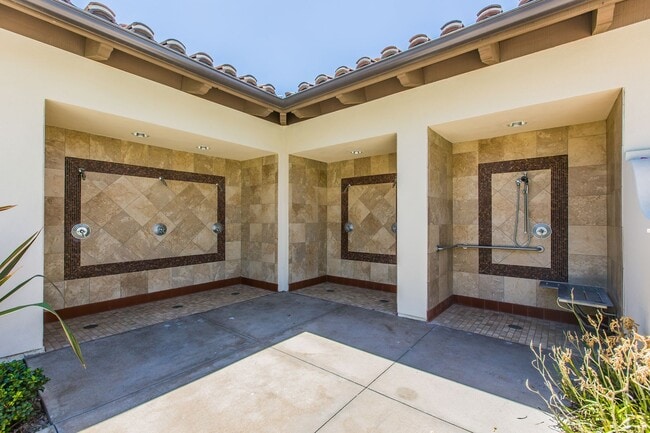 Building Photo - 4BD/3BA/2Garage Two Story Highly upgraded ...