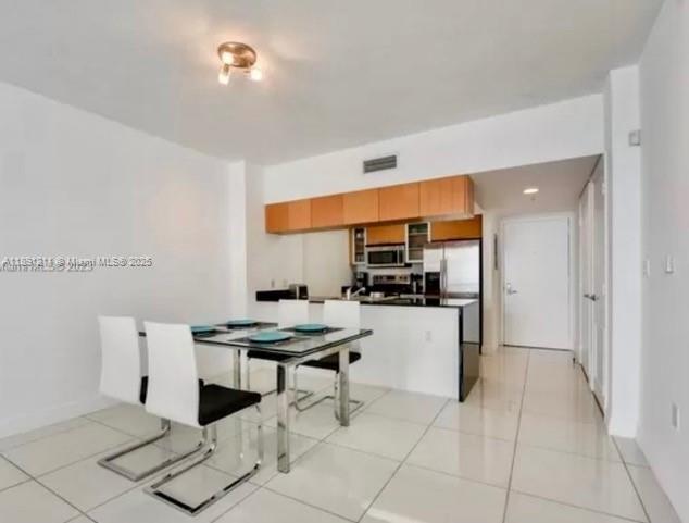 Building Photo - 1750 N Bayshore Dr