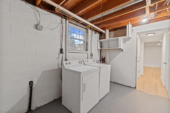 Building Photo - 771 Stevenson Rd