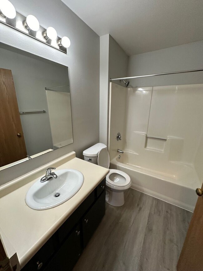 Building Photo - 1/2 OFF FIRST MONTHS RENT SPECIAL!