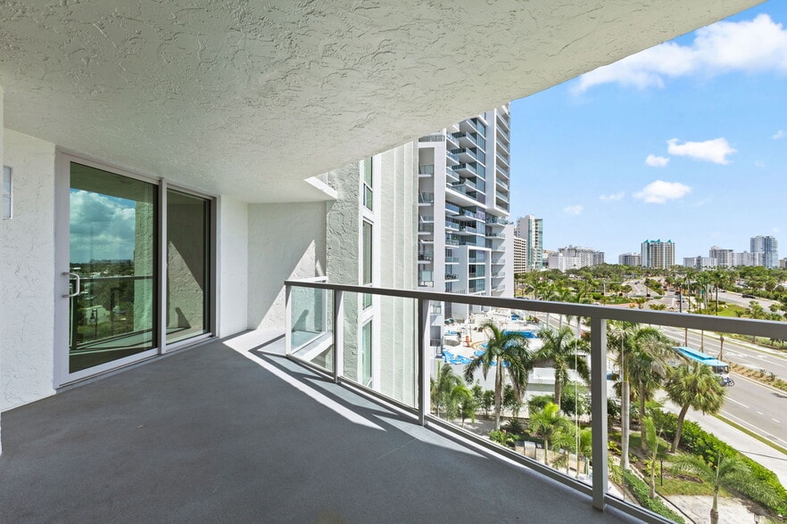 Building Photo - 1111 N Gulfstream Ave