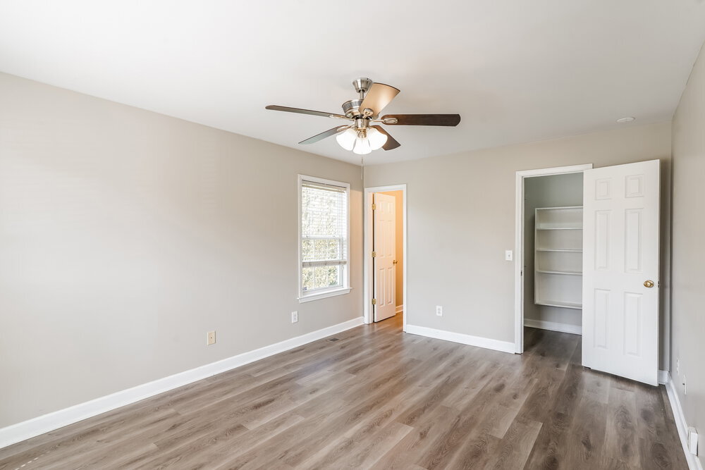 Building Photo - 2800 Overton Dr