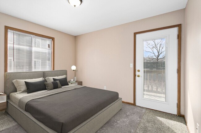 Building Photo - The Place to Be-Crosswinds Apartments