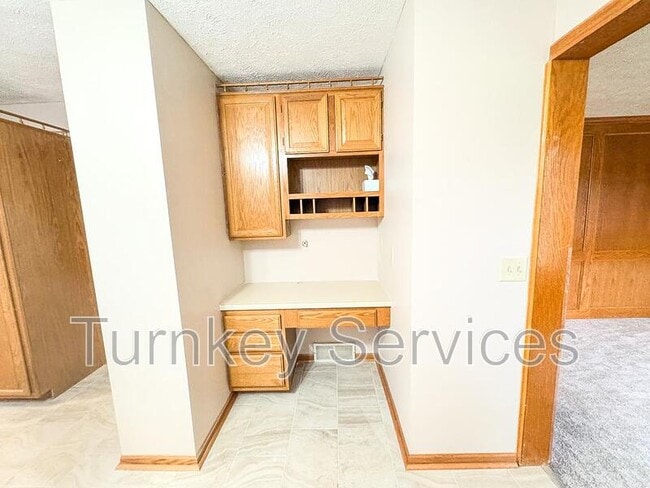 Building Photo - 15718 Lafayette Ave