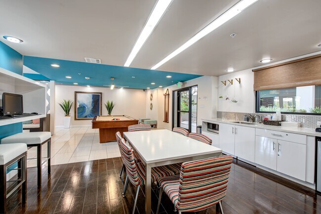 Clubhouse - Oasis at Lake Encino