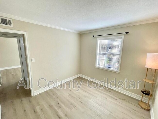 Building Photo - 19505 Quesada Ave