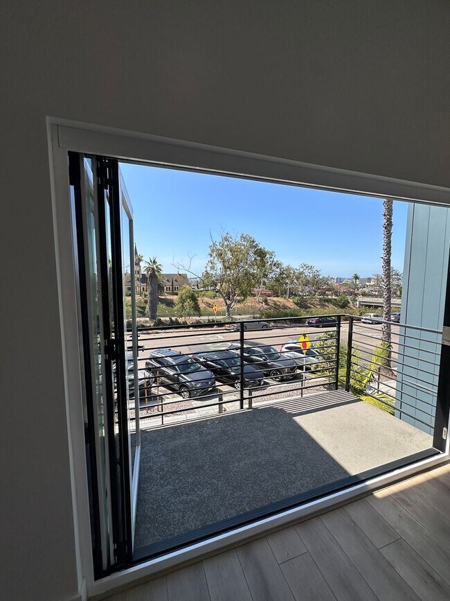 Building Photo - 2320 F St