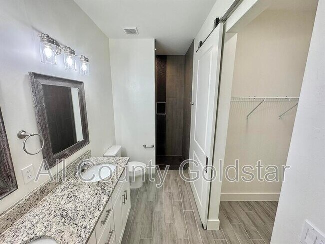 Building Photo - 3924 San Rocco Dr