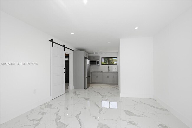 Building Photo - 6755 SW 27th St