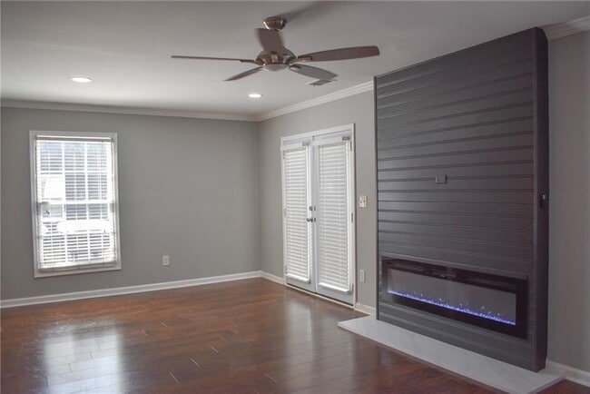 Building Photo - 131 Willow Stream Ct
