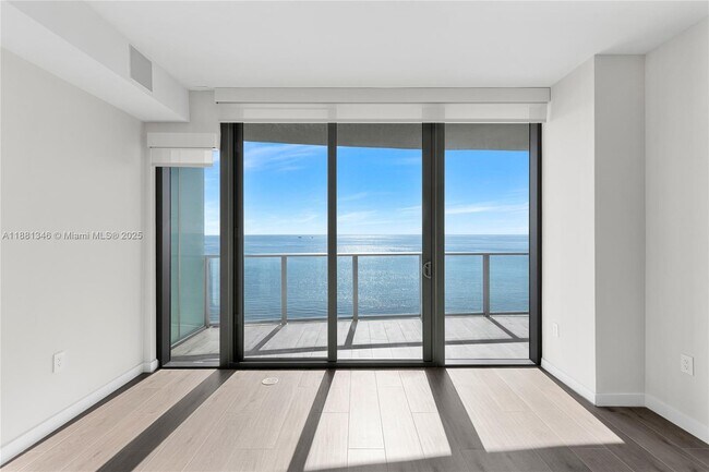 Building Photo - 1116 N Ocean Blvd