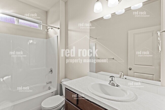 Building Photo - 304 S Marigold Ln