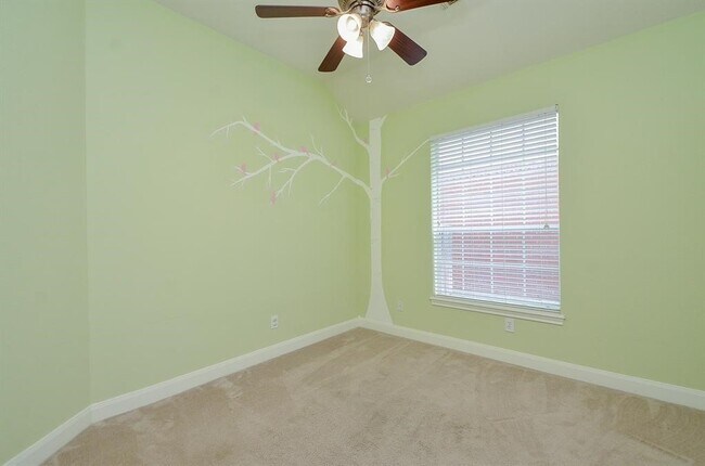 Building Photo - 1723 Crescent Green Dr