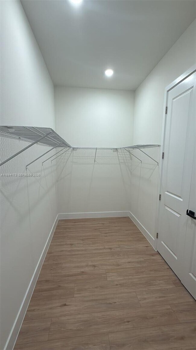 Building Photo - 241 Pembroke Dr