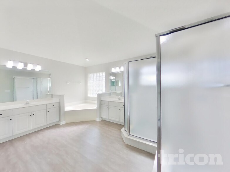 Building Photo - 1648 Country Walk Dr