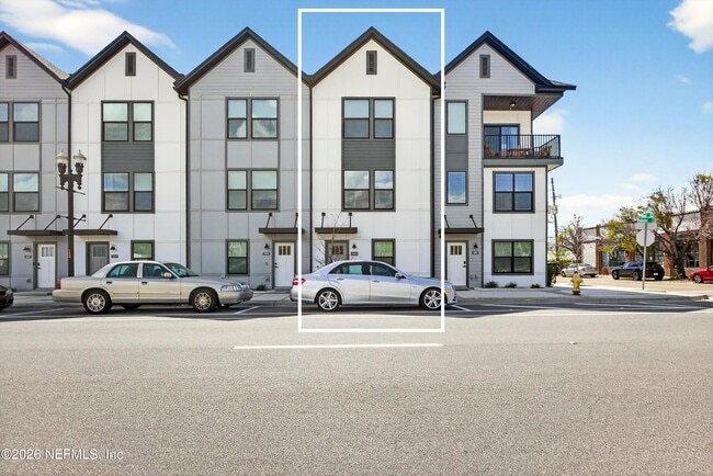 Building Photo - 1093 Farwell St