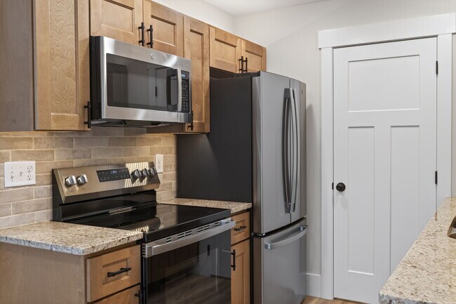 Building Photo - 357 Beechwood Ln