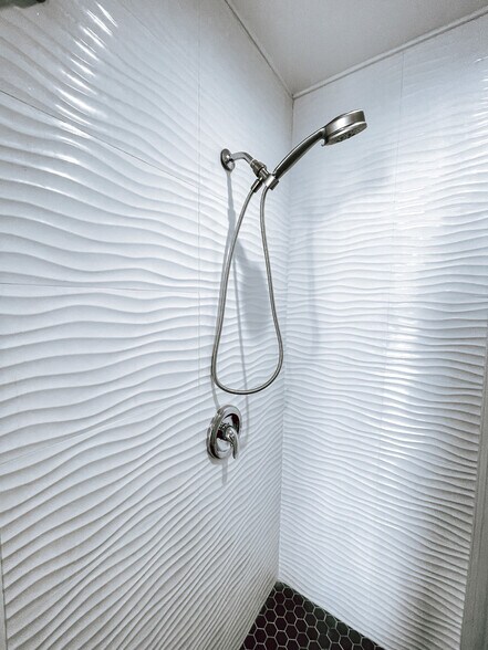 Building Photo - 6002 3rd Ave