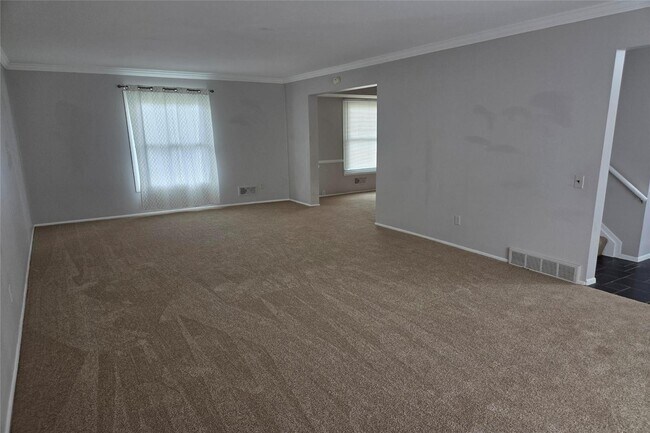 Building Photo - 515 Hobnail Cir