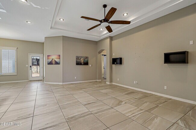 Building Photo - 14805 Holly Springs