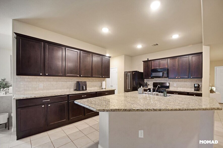 Building Photo - 28706 Innes Park Pl