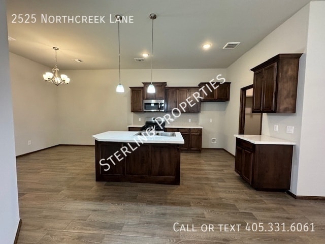 Building Photo - 2525 Northcreek Ln