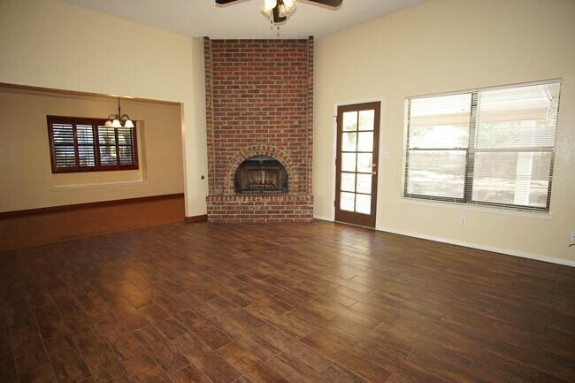 Building Photo - 6937 Villa Hermosa Dr
