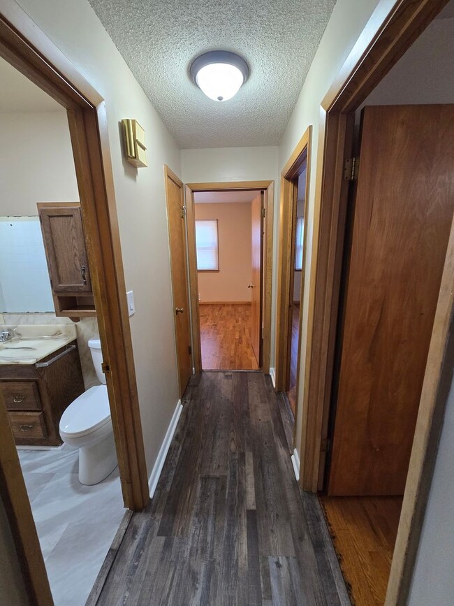 Building Photo - Remodeled 3-4 Br, 2 Bath Ranch style home, fenced in yard, garage, patio, full basement
