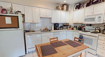 Building Photo - 24 Dean Rd