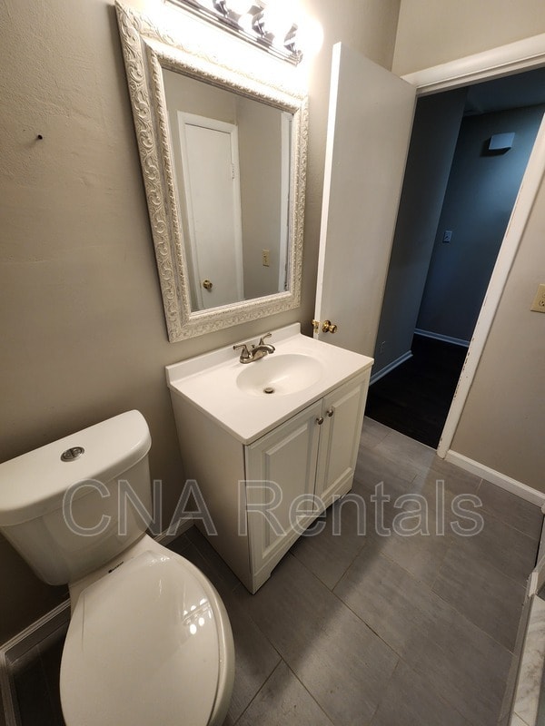 Building Photo - 3146 Vandiver Dr