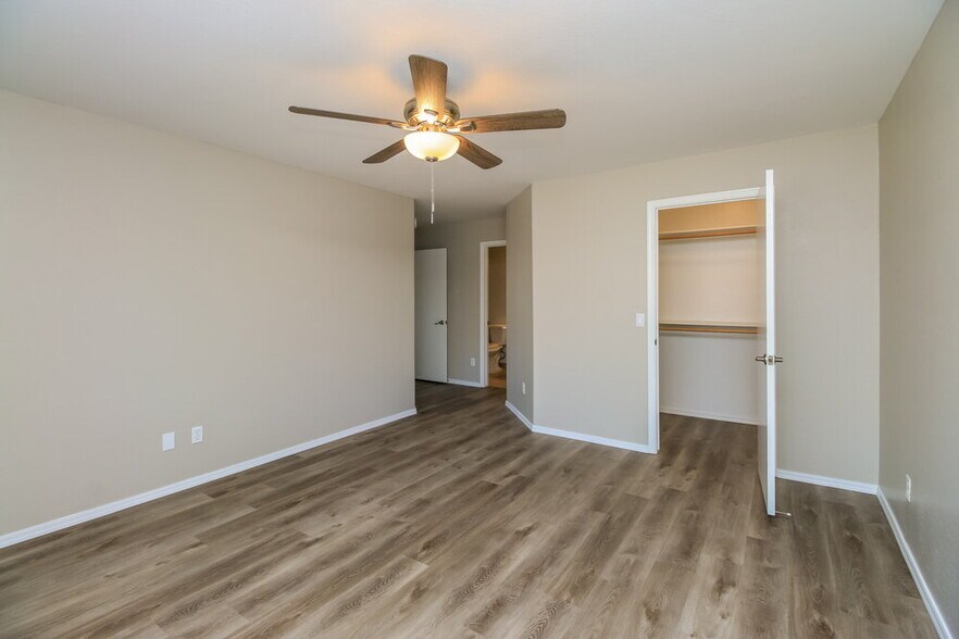 Building Photo - 8930 E Fountain St