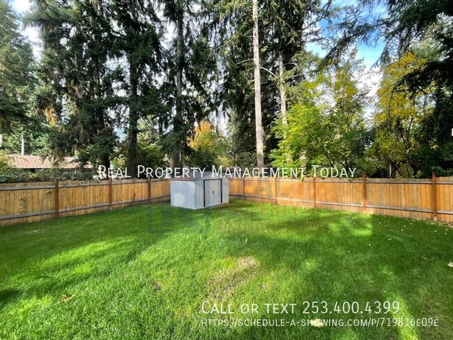 Building Photo - Charming 3 Bedroom 2.5 Bath House in Yelm ...