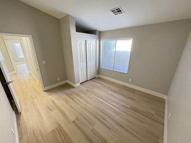 Building Photo - Bright & Stylish 2-Bedroom Home with Spaci...