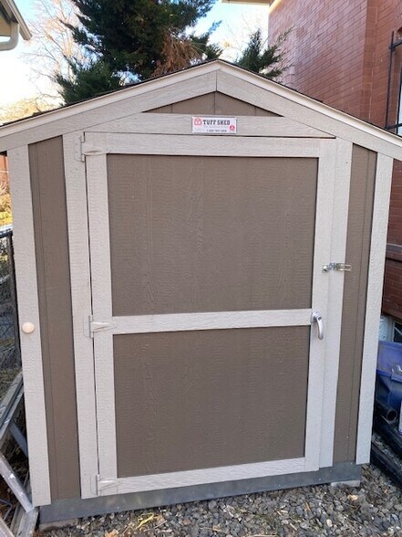 6'x10' shed for storage - 2918 N Gaylord St