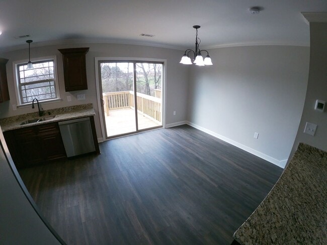 Building Photo - FOR LEASE - 3 Bed, 2.5 Baths, 1300sqft (Ha...