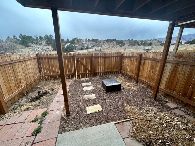Building Photo - 2 Bed 2 Bath Condominium