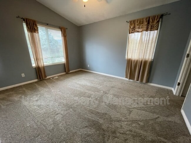 Building Photo - 332 W 2200 N