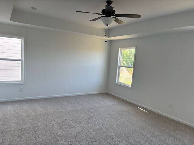 Building Photo - 5413 Hardgrove Wy