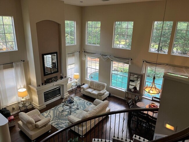 Building Photo - 3 Candle Pine Pl