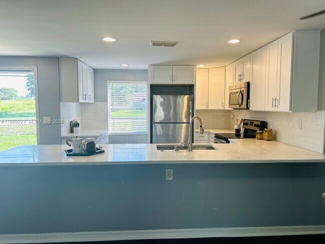 Building Photo - 2013 Finland Dr